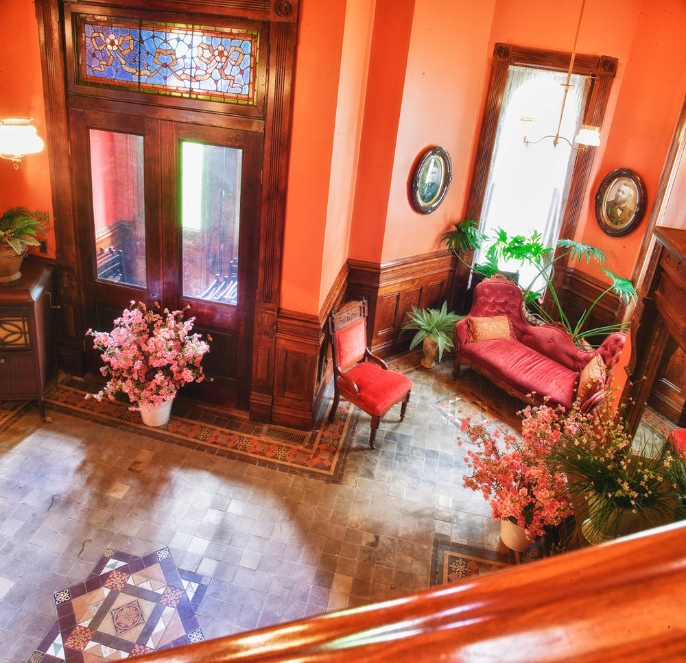 Whiskey Mansion Bed and Breakfast Saint Joseph Buitenkant foto