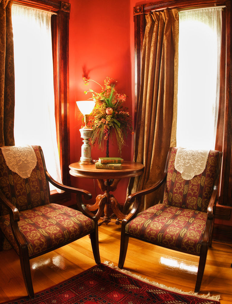 Whiskey Mansion Bed and Breakfast Saint Joseph Buitenkant foto